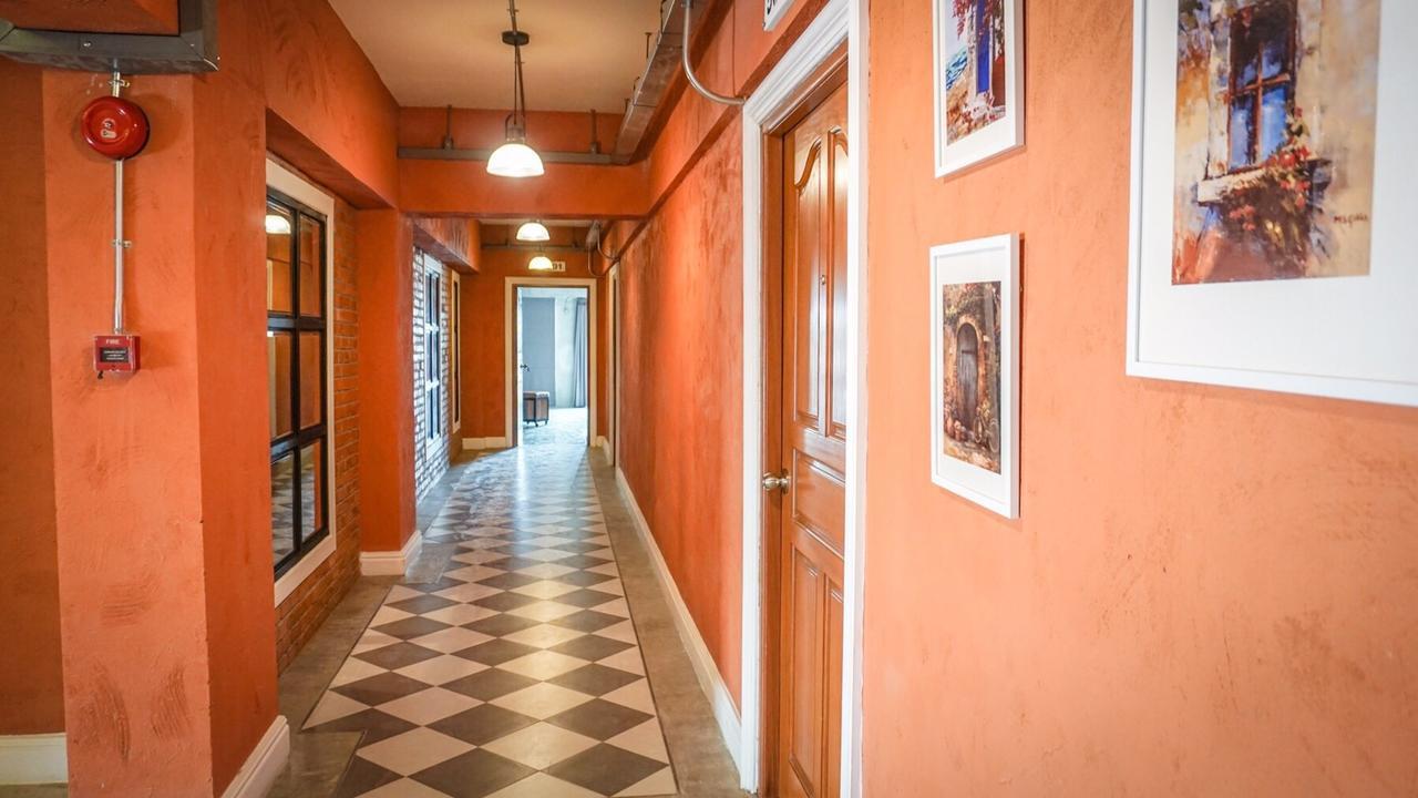 The Old Inn Удон-Тхани Экстерьер фото
